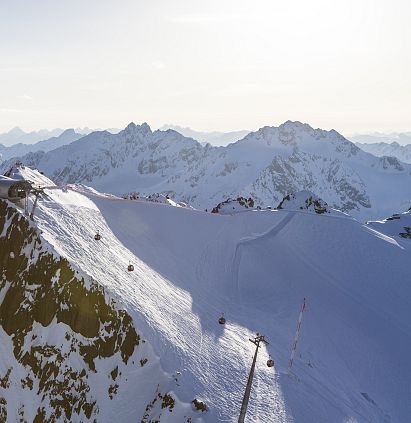 Sunrise - Café 3440 - Pitztal Glacier