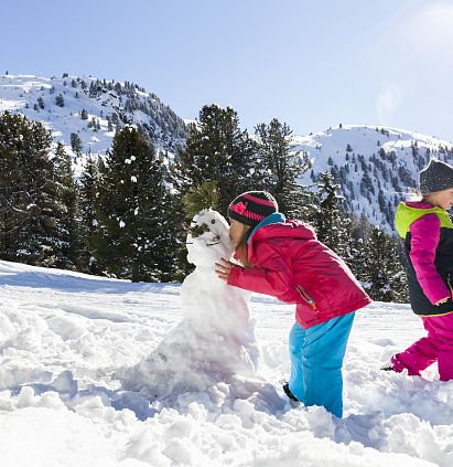 Hochzeiger - Snowshoeing with the family