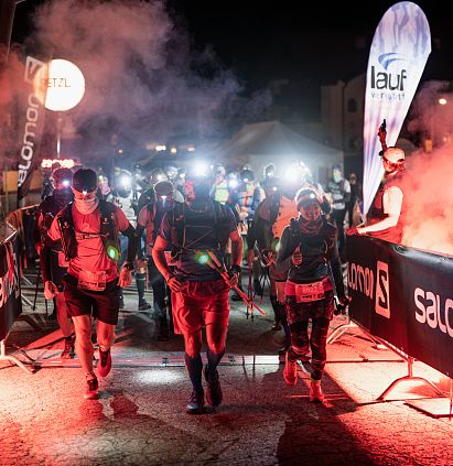 Trail runners start on the Pitz Alpine Glacier Trail