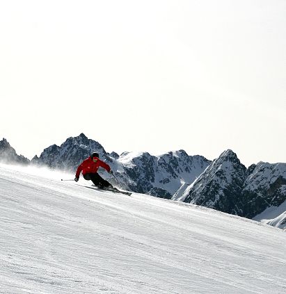 Skifahren im Skigebiet Hochzeiger_TVB Pitztal_Marina Lechthaler_Jerzens-3