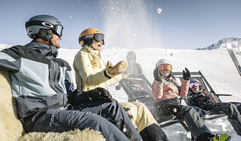 familie-skifahren-am-hochzeiger-4