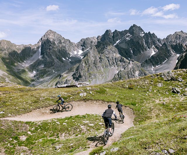 mountainbiken-am-hochzeiger-steinbocktrail-11