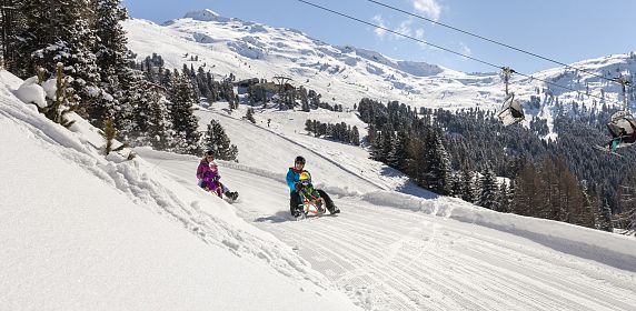 spielplatz-schnee-c-robert-pupeter-10-1