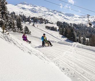 spielplatz-schnee-c-robert-pupeter-10-3