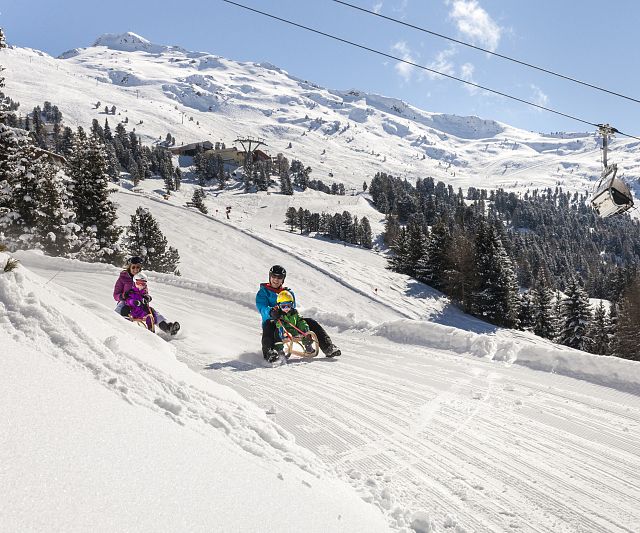 spielplatz-schnee-c-robert-pupeter-10