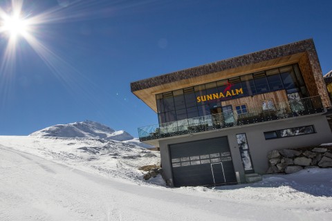 Restaurant Sunna Alm in the Rifflsee Ski Area in Pitztal