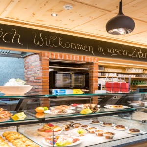 Zirbenbäckerei Frühstückscafe Hochzeiger