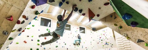 Bouldering in Pitztal: the Kletterstadl climbing barn in Stillebach